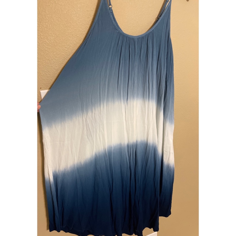 Dress - Picture 3 of 5